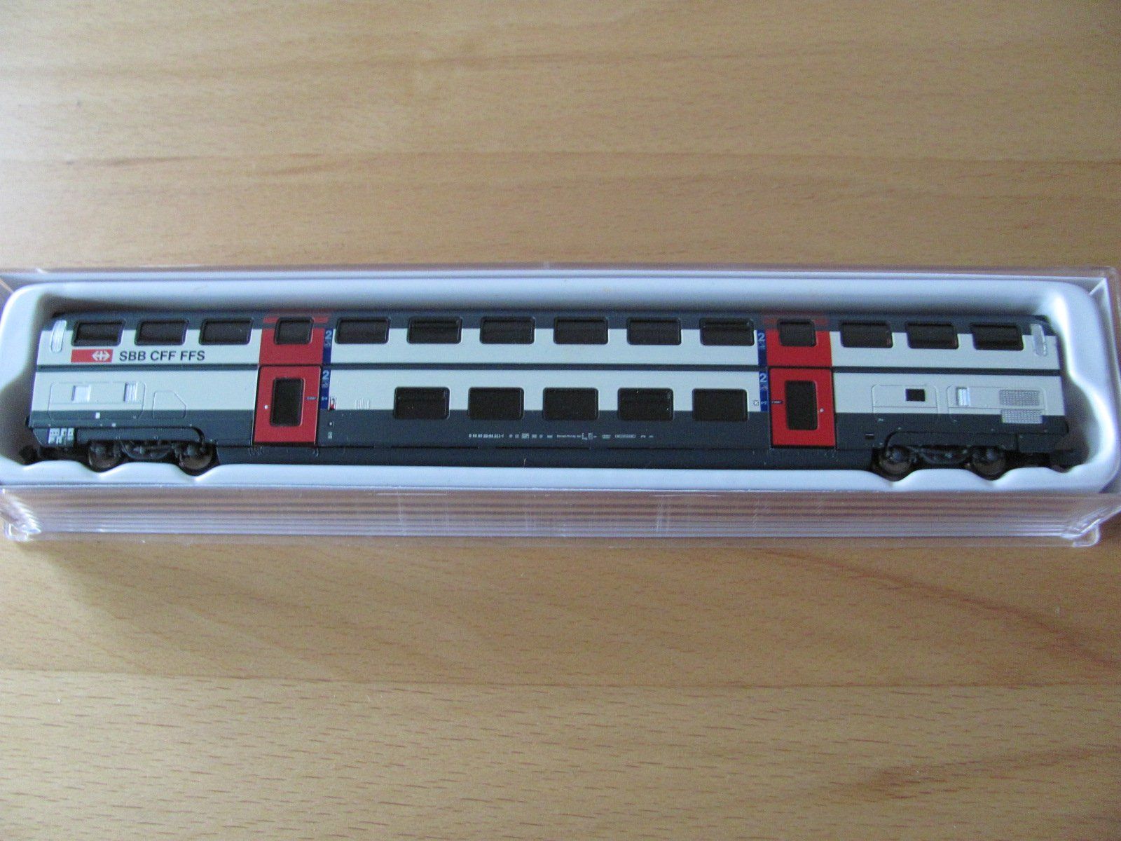 Hobbytrain Modellini di ferrovie: H25102/ IC2000 SBB 2.Kl. B- Wagen – Nuovo (secondo la descrizione) da Uznach venduto da Bimbolino
