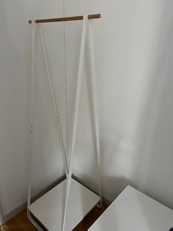 Garderobe: Garderobe, sehr stylisch und modern – Gebraucht aus Meilen von jos_vp2d