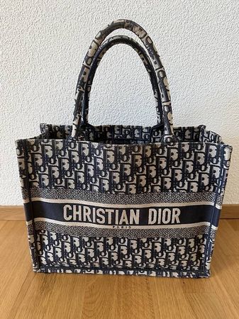 Dior Book Tote Mittelgross