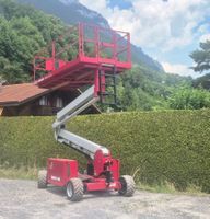 MEC 3084ES -Gelände-Scherenbühne 4x4 autom. Nivellierung