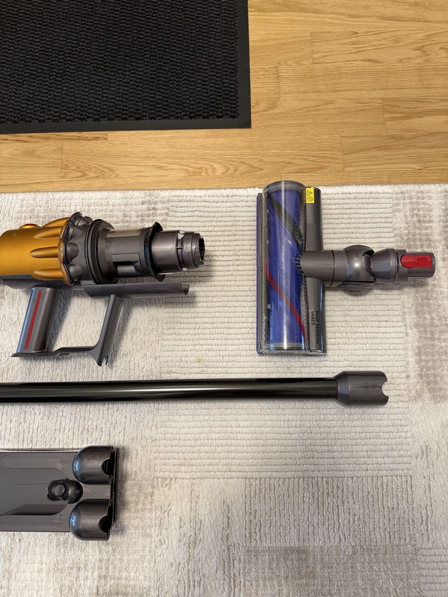 Dyson Aspirapolveri & Accessori: Dyson V12  – Usato da Meyrin venduto da SA_3006 2