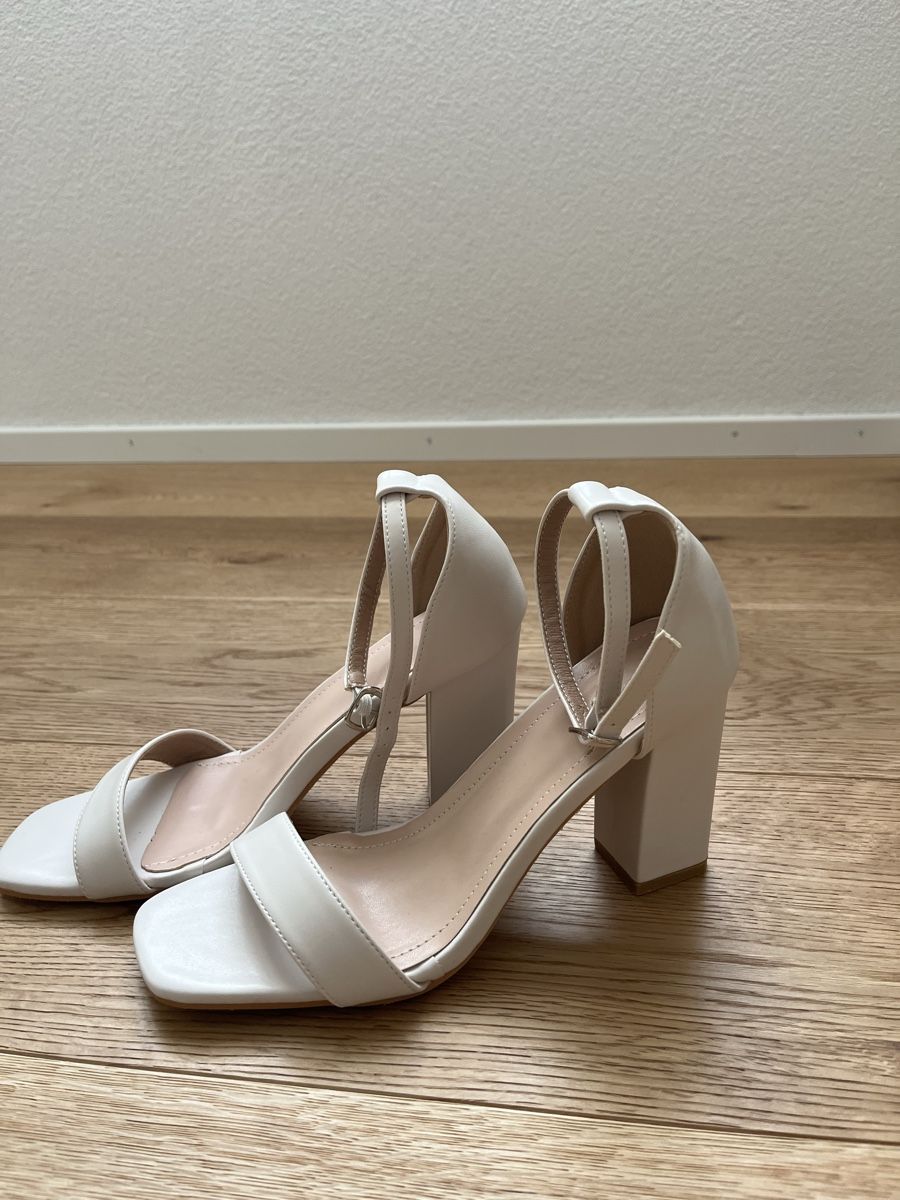 Scarpe da donna: Weiss, beige Schuhe , grösse 40 – Nuovo (secondo la descrizione) da Sirnach venduto da aru_7cc2 1