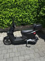 Neuwertiger E-Roller inkl. neuer Batterie zu verkaufen