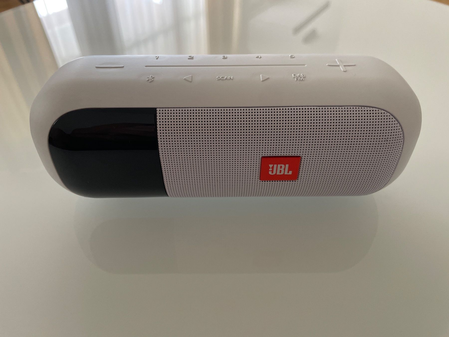 Radio: JBL Tuner 2 - Tragbarer Bluetooth-Lautsprecher – Usato da Wettingen venduto da Serk 1