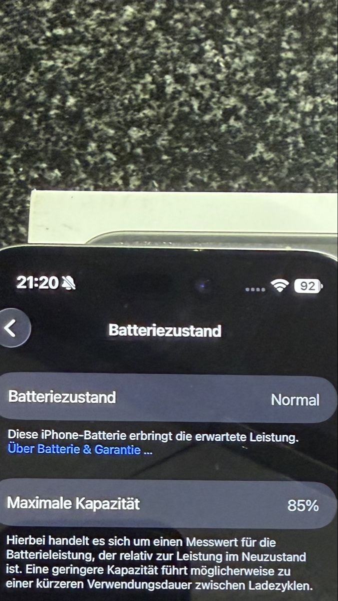 Apple Telefoni cellulari / Smartphones: iPhone 15 Pro Max, 256GB, Silber -Top Zustand – Usato da Niederuzwil venduto da Ismailb12 3