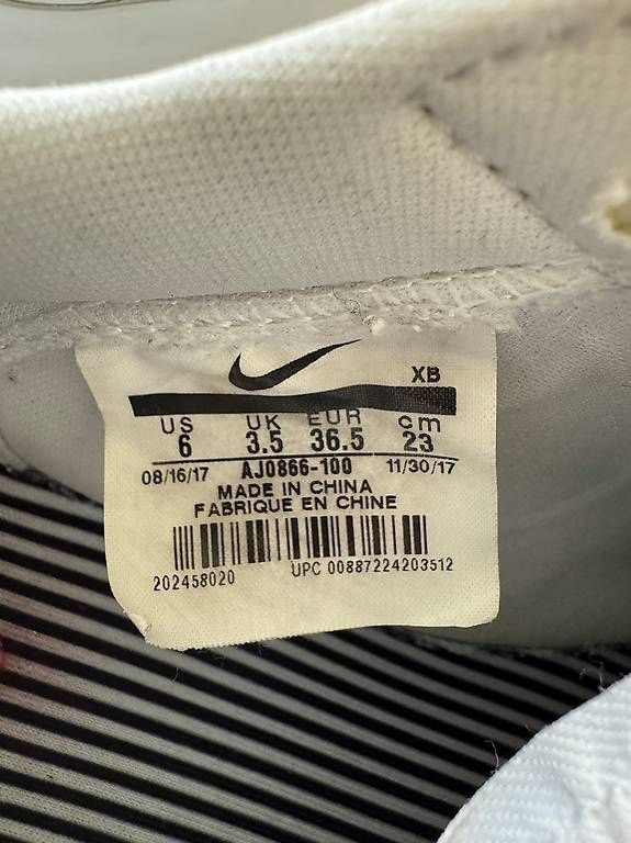 Scarpe per ragazze: Nike Mädchen Größe 36.5 – Usato da Therwil venduto da niggidaetsch 3