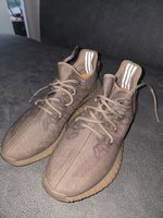 Adidas yeezy earth 44.5 /US 10.5