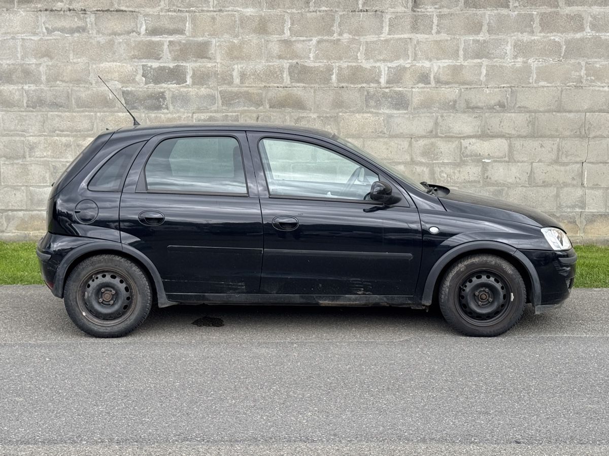 Opel Autos: Opel Corsa 1.2 – D'occasion à Oberentfelden par Blackrose75 2
