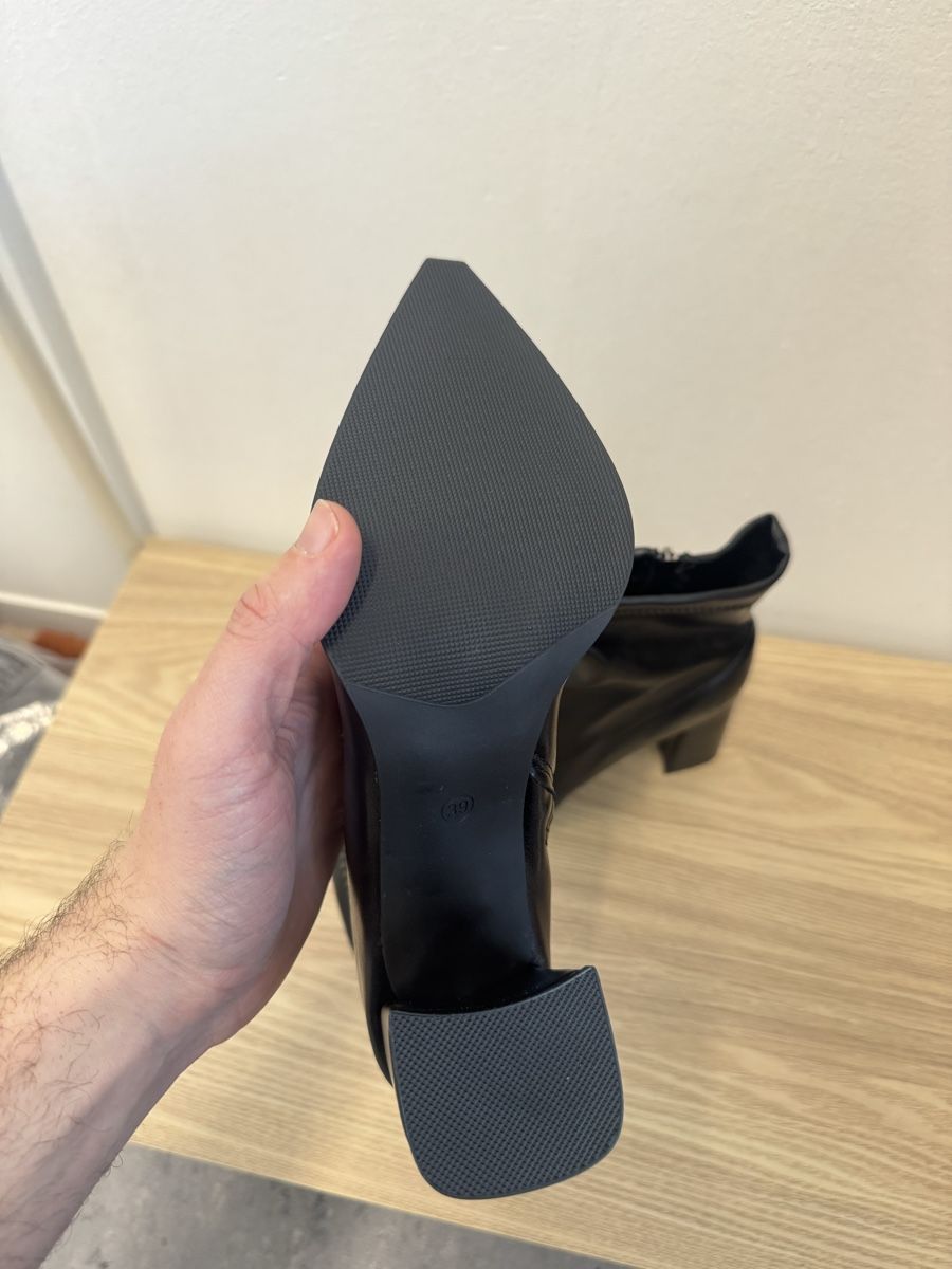 Damenschuhe: Damen High Heel Boots Schwarz Spitze Gr. 39 – Neu und originalverpackt aus Effretikon von rus_2l2p 4