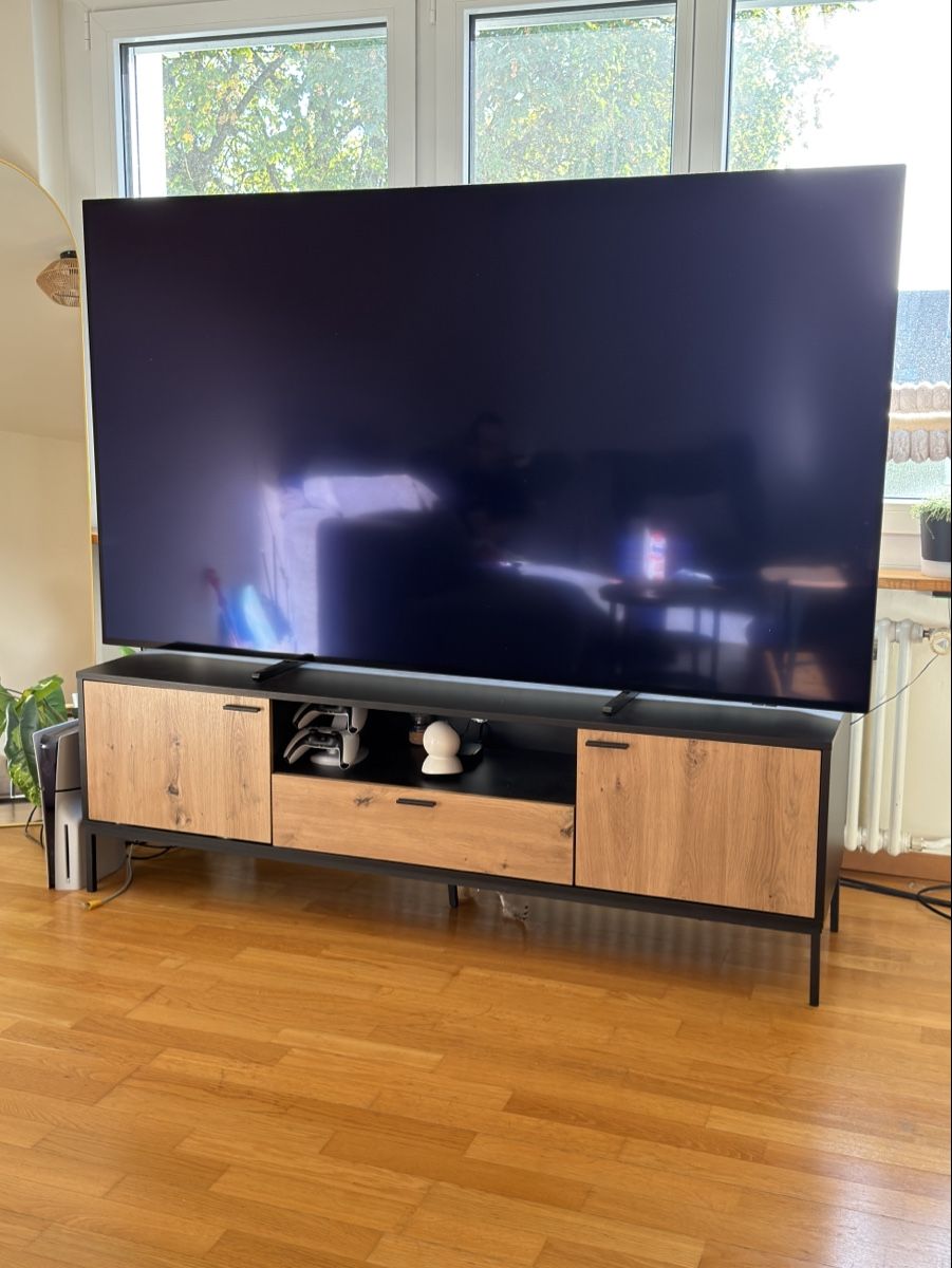TV Möbel: TV-Möbel Lowboard Eiche/Schwarz Industrial Style – Neu (gemäss Beschreibung) aus Fehraltorf von milady