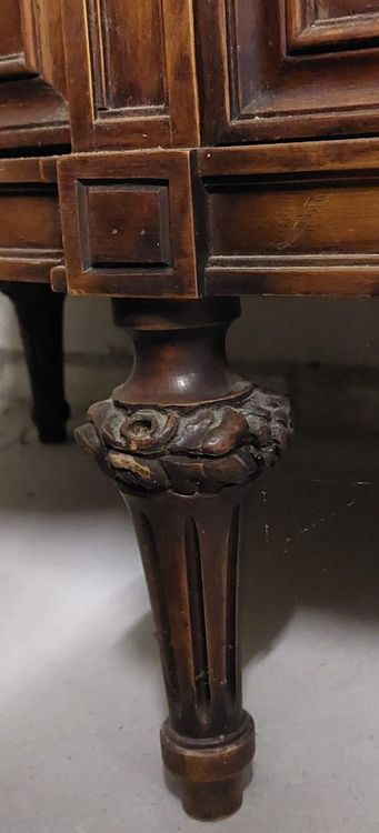 Commodes: 1 Sideboard aus Nussbaum-Holz – D'occasion à Nussbaumen AG par erfolg25 2