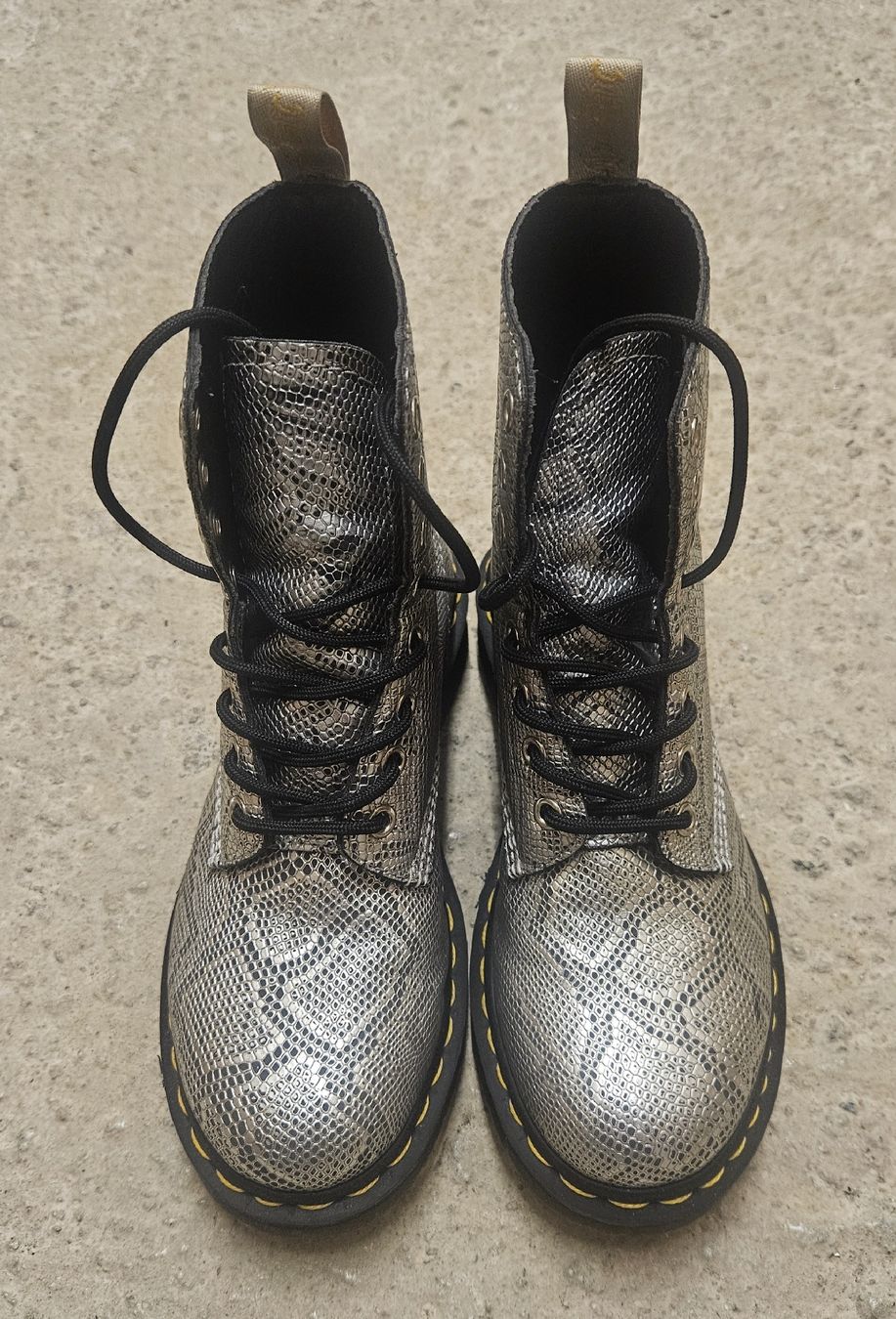 Dr. Martens Scarpe da donna: Dr. Martens boots – Usato da Nyon venduto da son_7df9 1
