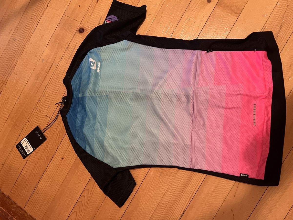 Scarpe, pantaloni & magliette da ginnastica: Fahrrad Jersey – Nuovo (secondo la descrizione) da Oberägeri venduto da mic_m272 1