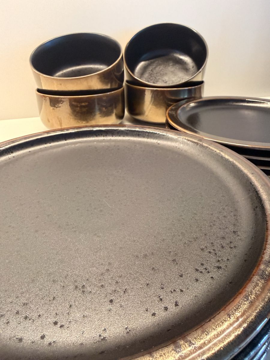 Geschirrsets: CreaTable Geschirr-Set Teller Schalen Set 12-teilig – Gebraucht aus Staad SG von Chirrari