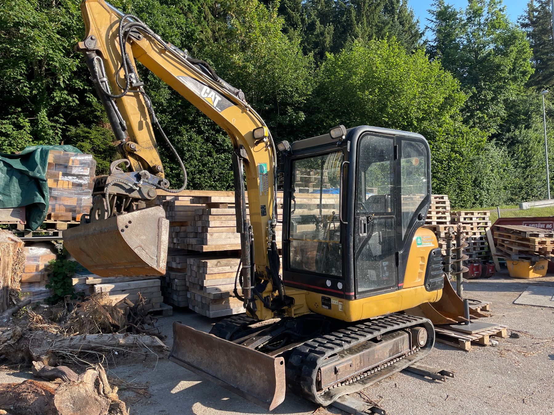 Caterpillar Bagger: Bagger Caterpillar 302.5 – Defekt aus Thierachern von Bernhard02 2