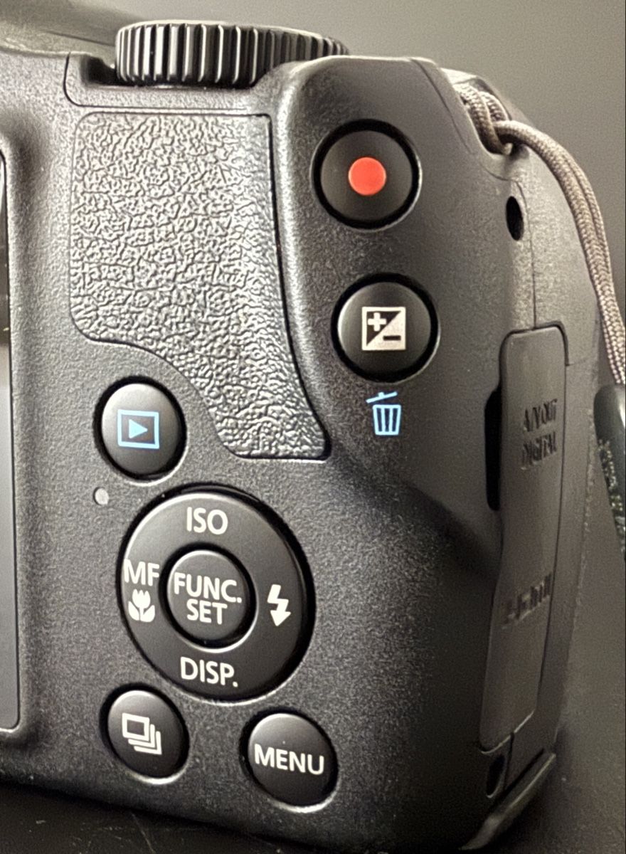 Canon Fotocamera: 16 Mega Pixels Canon Powershot SX520 HS Digitalkamera – Usato da Luzern venduto da downtonabbey 6