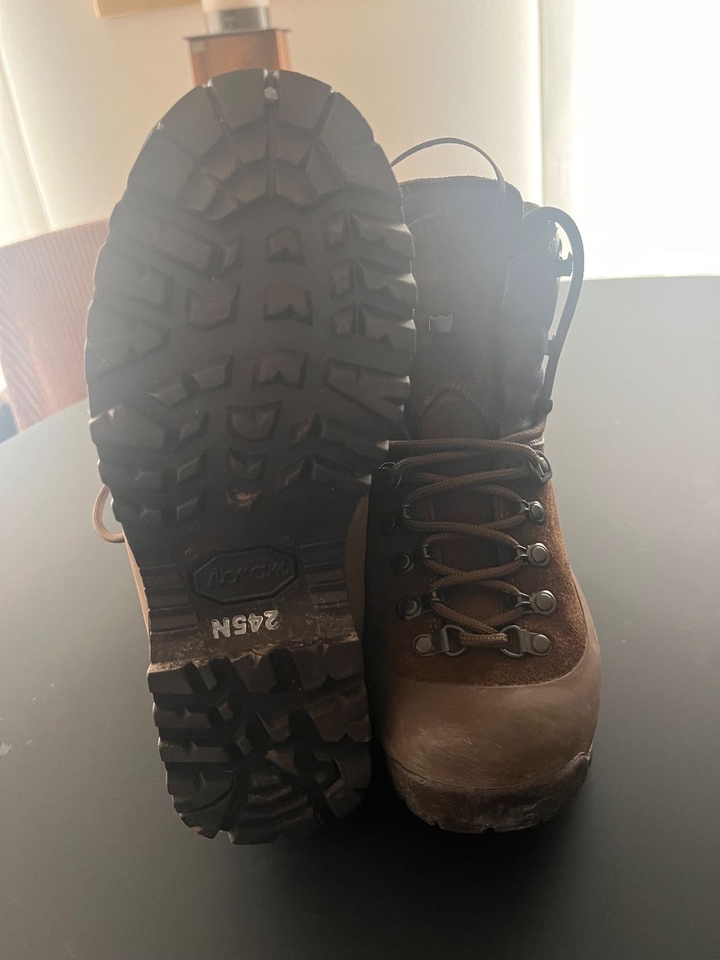 Meindl Scarpe da uomo: Meindl Wanderschuh Schweizer Armee – Usato da Bivio venduto da Alcatraz20 3
