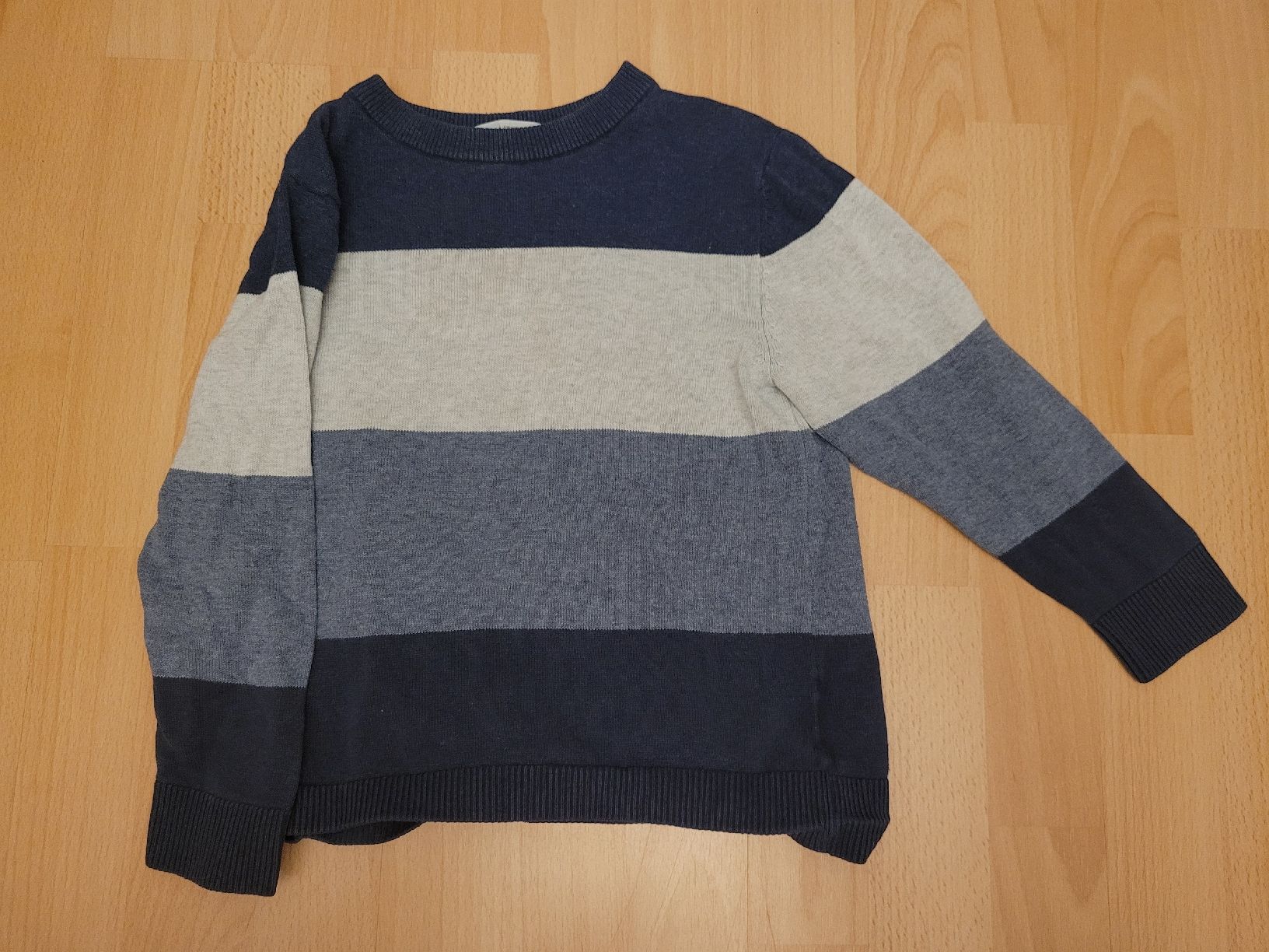 Maglioni & Felpe: Pullover gr. 110/116 – Usato da Inwil venduto da Flower2325