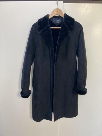 Armani Mantel