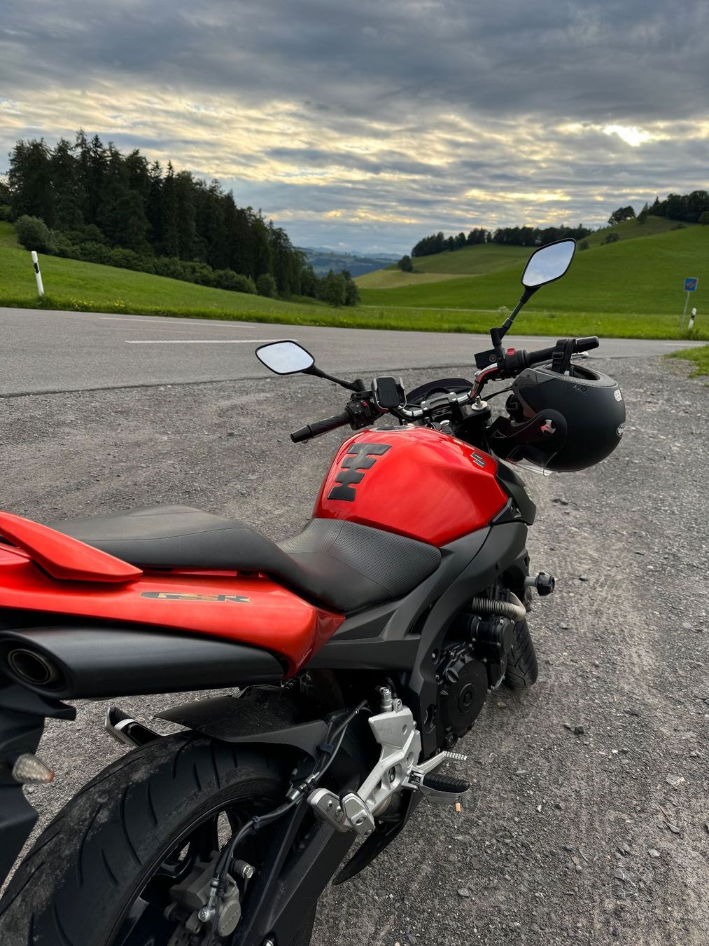 Suzuki Strasse: Susuki GSR600A – Gebraucht aus Luzern von Medo10 3