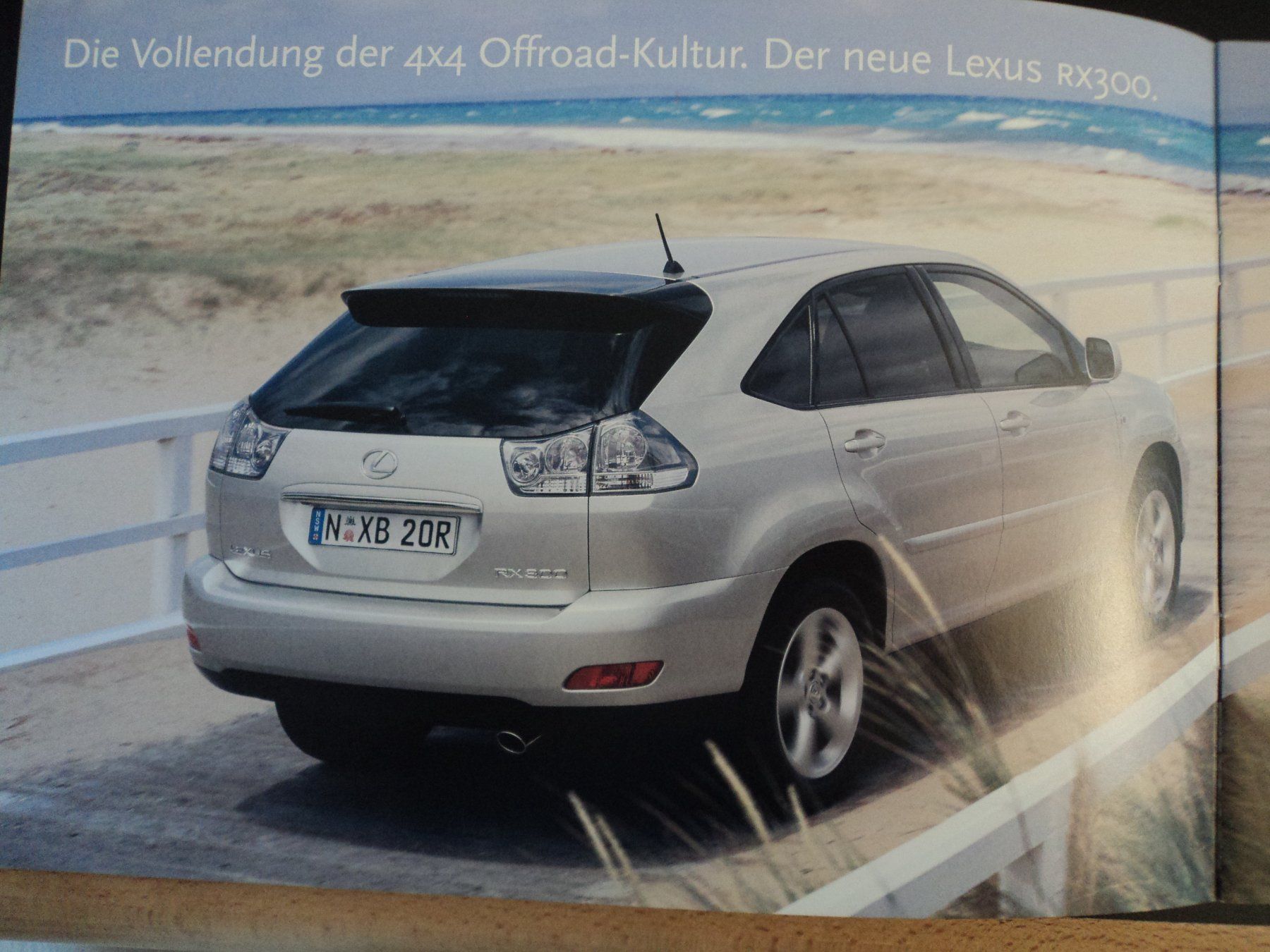 Lexus Documents: Prospekt Lexus RX300 2003 – D'occasion à Schwarzenburg par modelCARama 1