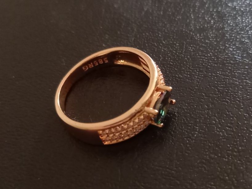 Ringe: Vergoldet Ring, Grosse 8 (57) – Gebraucht aus St-Prex von big_c6bb 1