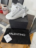 Valentino Sneaker, Calfskin weiss/silber, Gr. 39, NEU