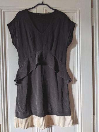 BCBG MAX AZRIA : Elégante robe en soie noire/crème S-M