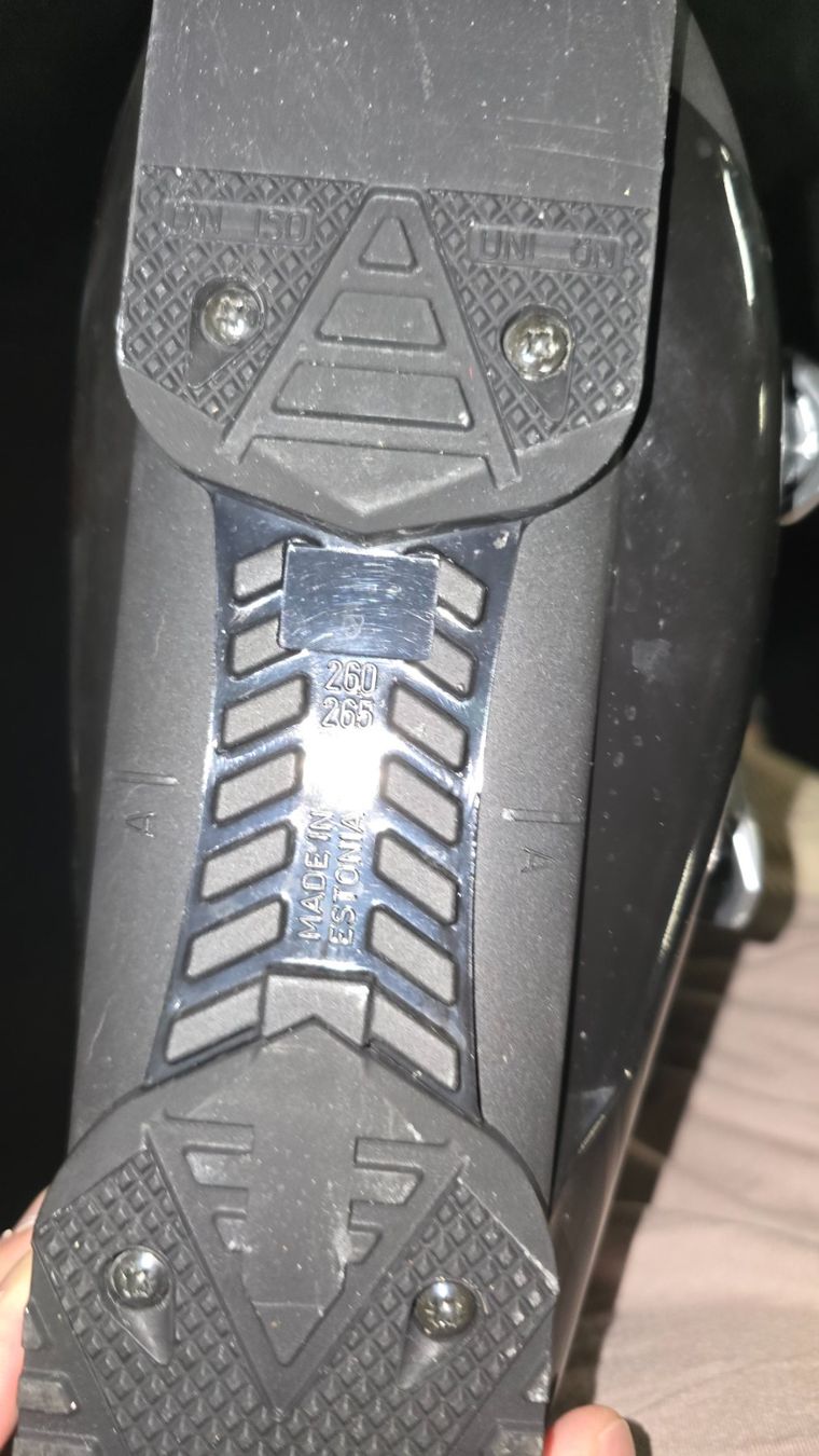 Scarpe da uomo: Skischuhe grösse 260/265 – Usato da Murten venduto da 0Larry0 3
