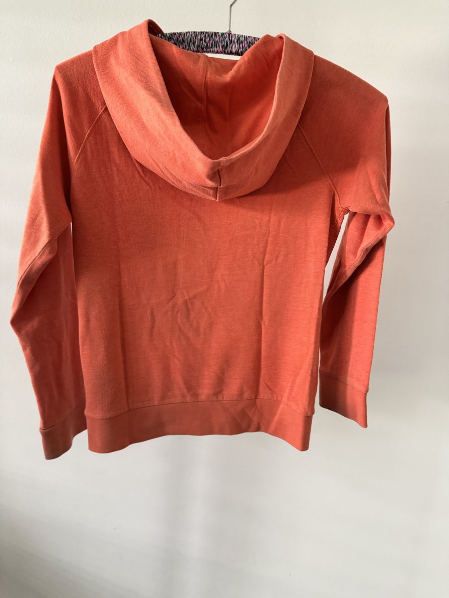 H&M Pullover & Sweatshirts: H&M Hoodie Gr 134/140 – Gebraucht aus Zürich von AninANILOKIN 2