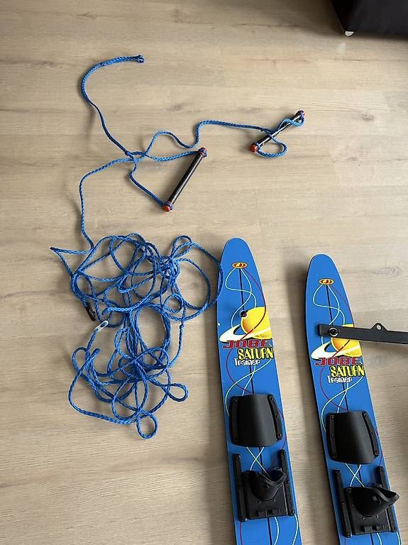 Sci: Skis nautiques juniors enfants  – Usato da Cortaillod venduto da gil_s2wg 3