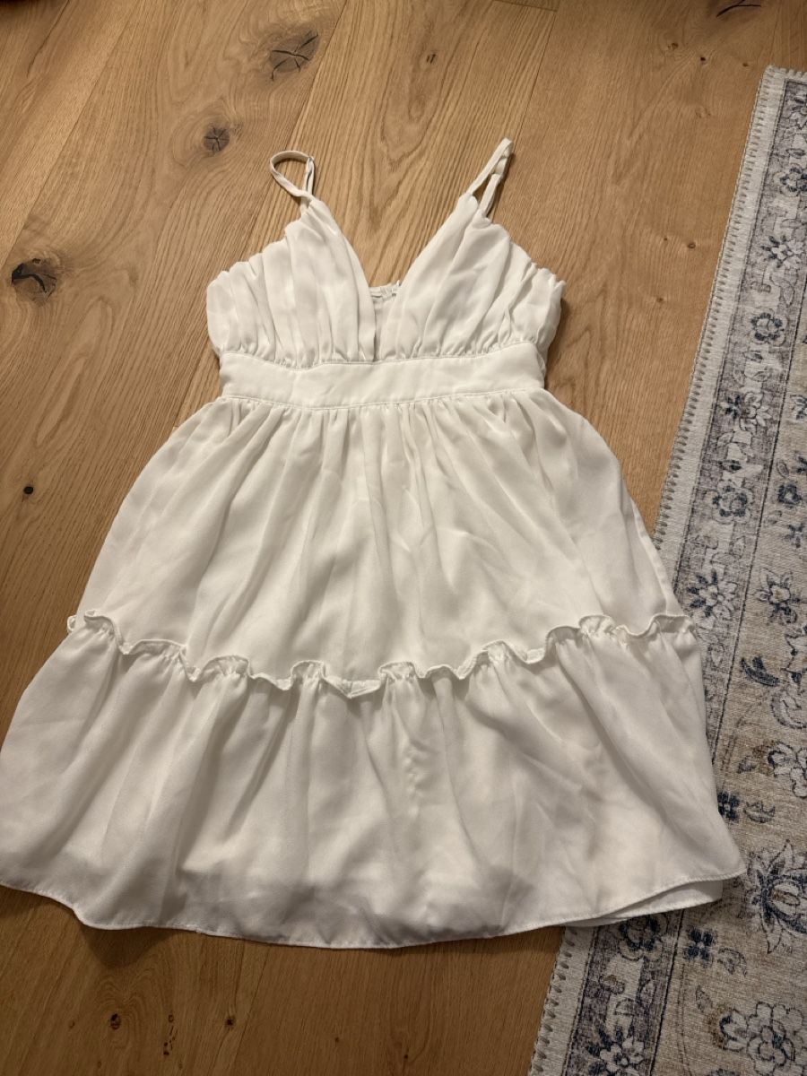 Robes: PrettyLittleThing Kleid, Grösse 34 – D'occasion à Staad SG par ha.al