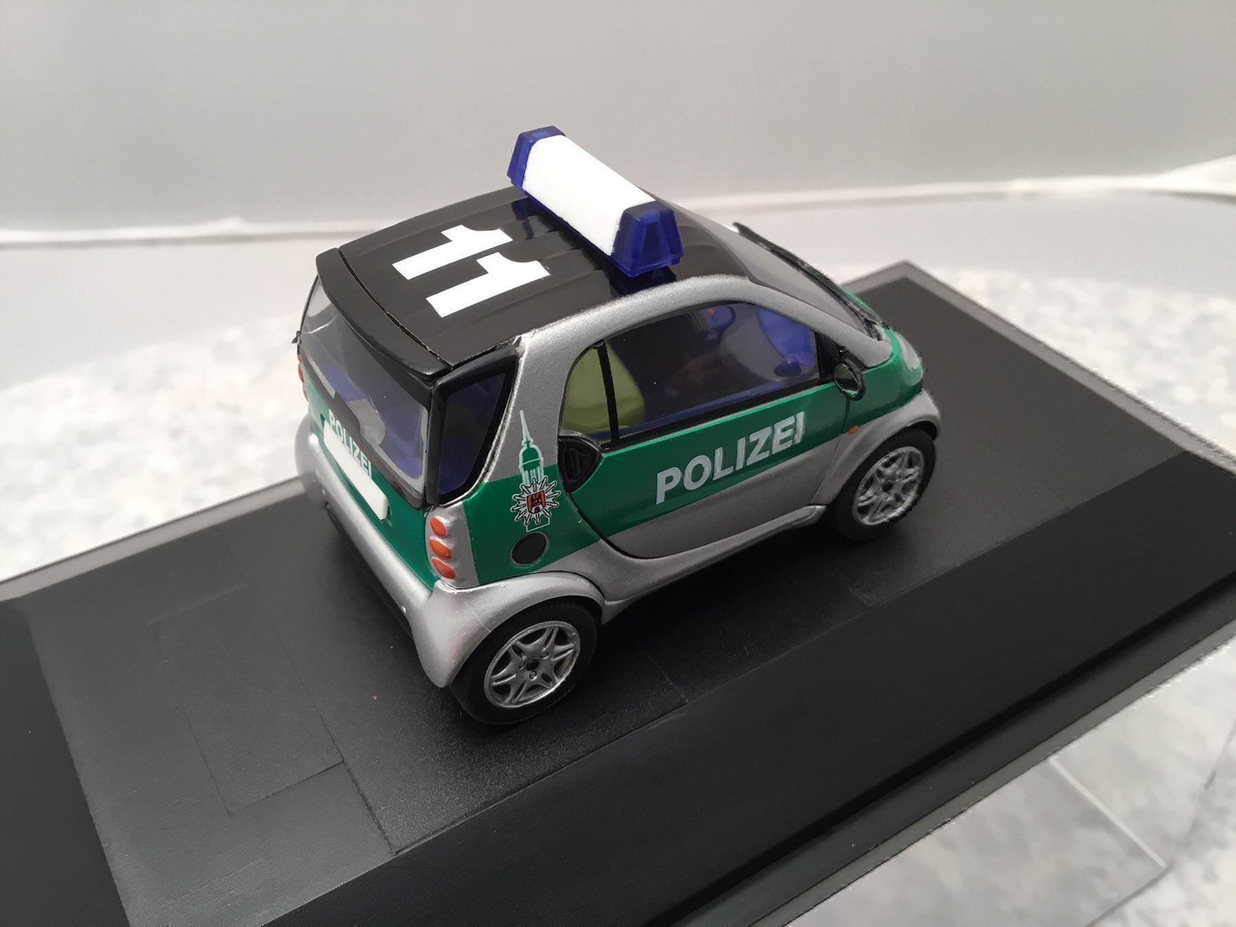 Smart Modellini d'auto: Polizei SMART – Nuovo e nell'imballaggio originale da Erlenbach im Simmental venduto da Model_box 3