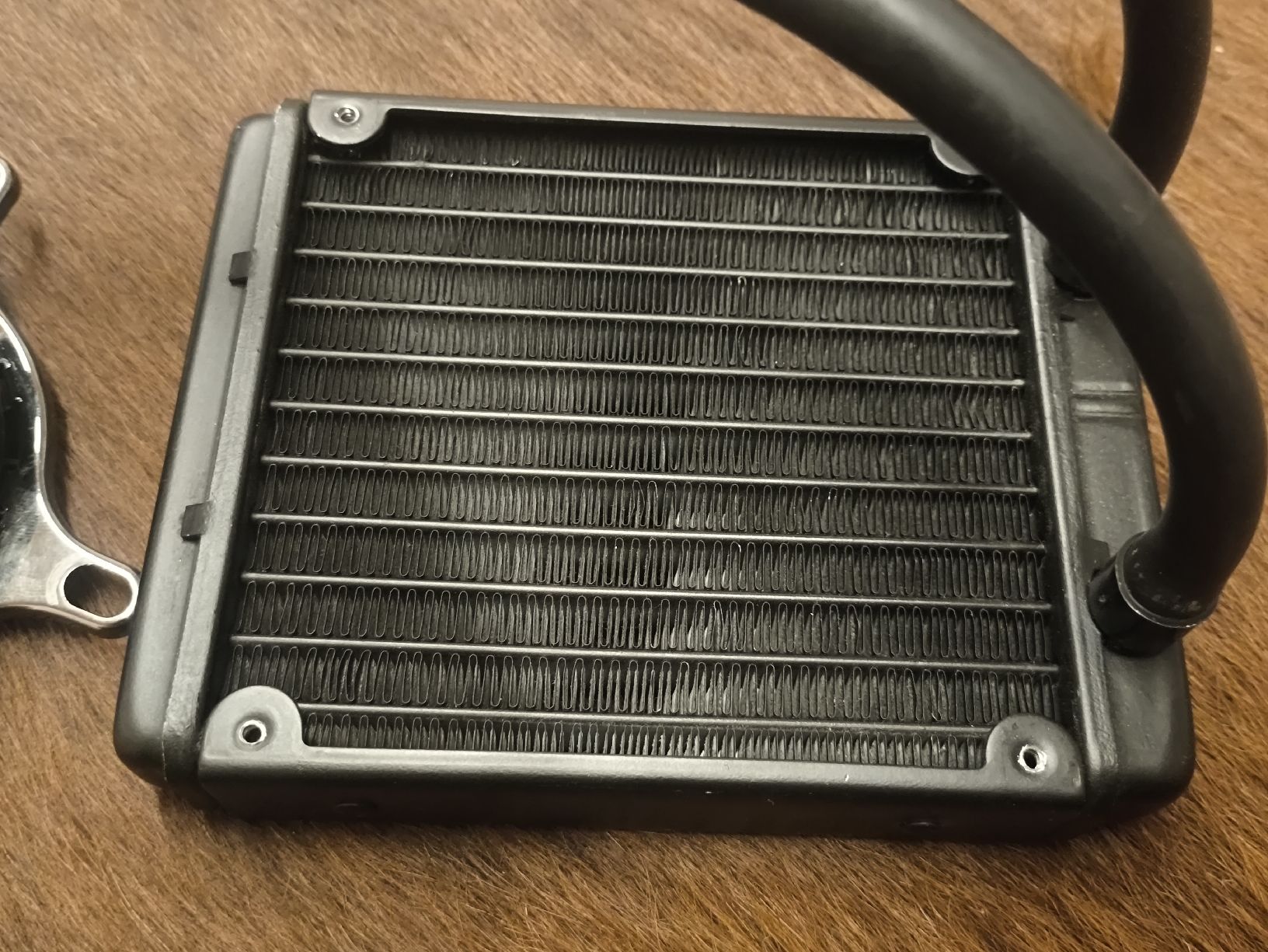 Componenti elettronici: Corsair Hydro H75 CPU-Wasserkühlung – Usato da Scuol venduto da Pisoc2019 2