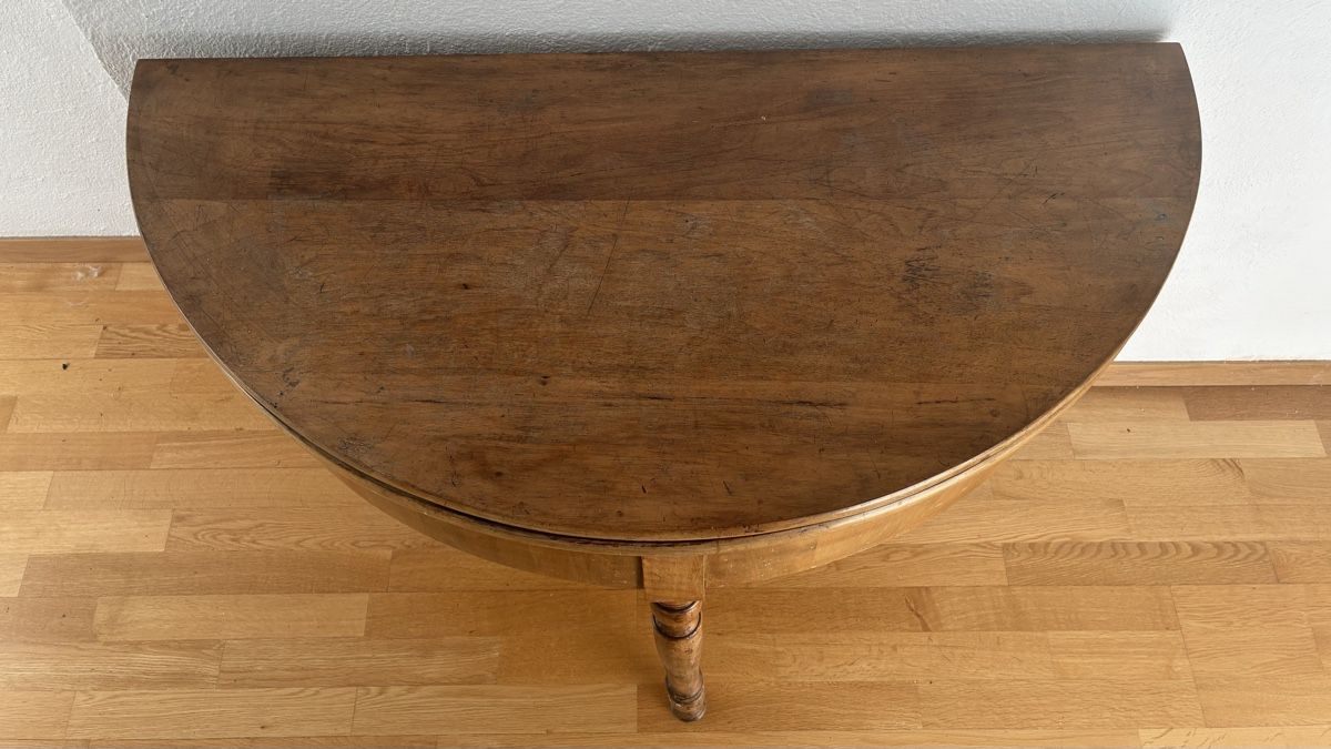 Tables: Table demi lune – D'occasion à Delémont par Jinjule