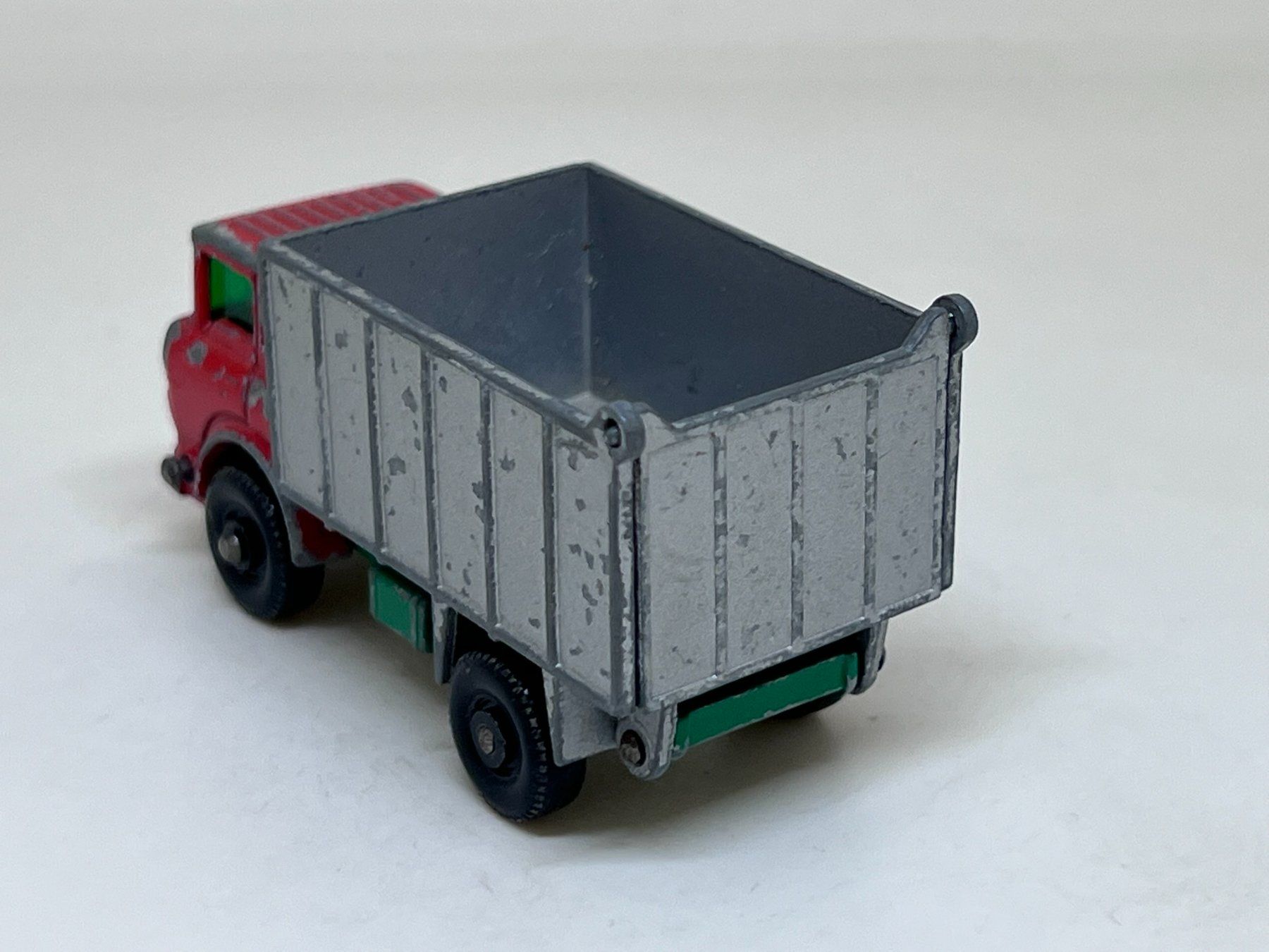 Matchbox Modellautos: Matchbox G.M.C Tipper Truck #455 – Gebraucht aus Wildegg von LaaBoutique 2