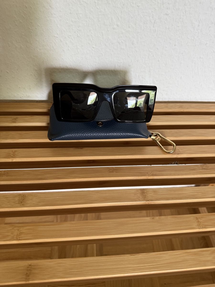 Loewe Occhiali & Lenti: Loewe black oversized sunglasses New without tags·Loewe – Nuovo e nell'imballaggio originale da Versoix venduto da pen_6hgs 4