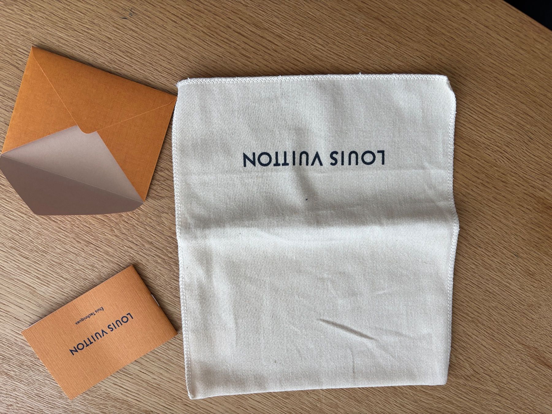 Louis Vuitton Altro per la casa: Louis Vuitton Box – Nuovo (secondo la descrizione) da Zug venduto da Deks 3