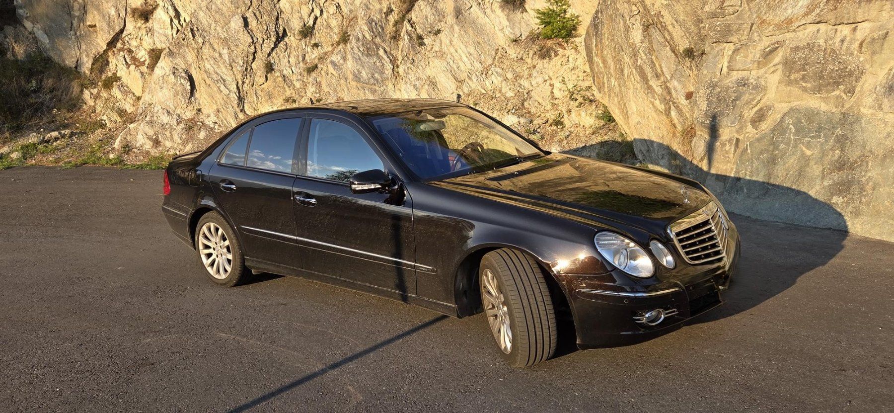 Mercedes-Benz Automobili: Mercedes Benz E 500 4Matic – Usato da Visperterminen venduto da Heida3