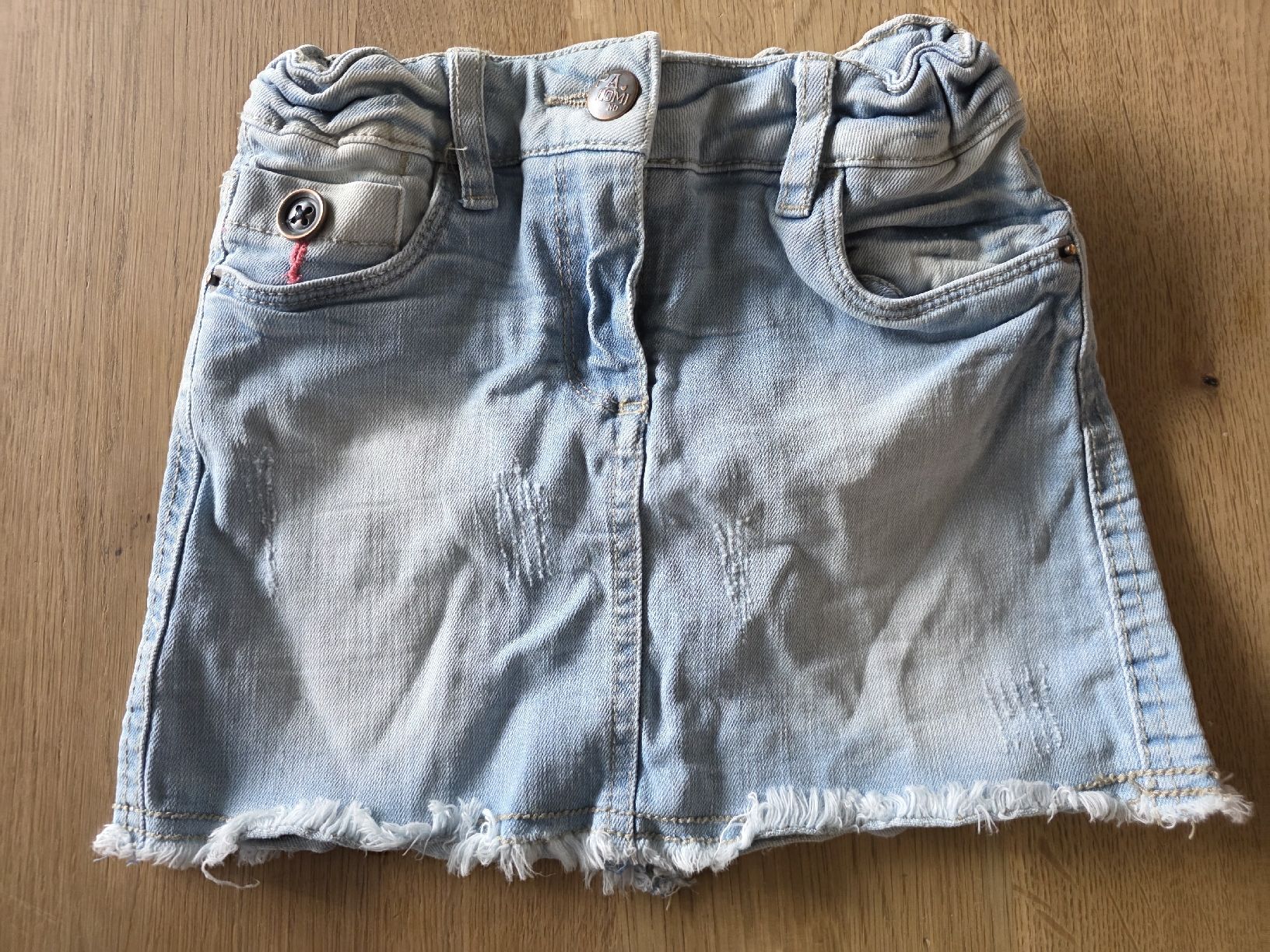 Vestiti & Gonne: Jeans Rock Grösse 110cm – Usato da Altstätten SG venduto da Carrybones
