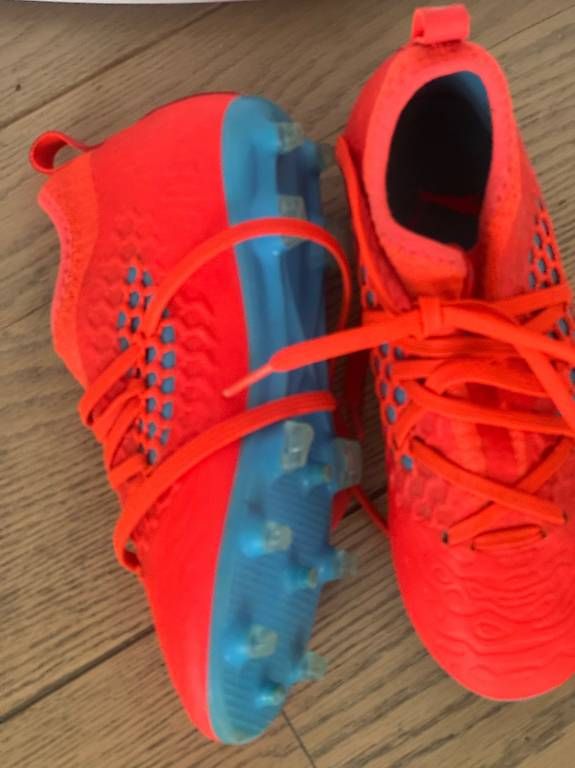 Herrenschuhe: Puma Fussballschuhe  Grösse 32 Top Zustand – Gebraucht aus Hüntwangen von car_29rl 1