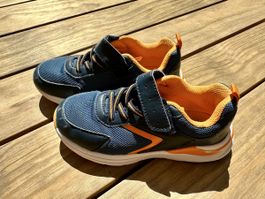 Coole Turnschuhe Gr. 31