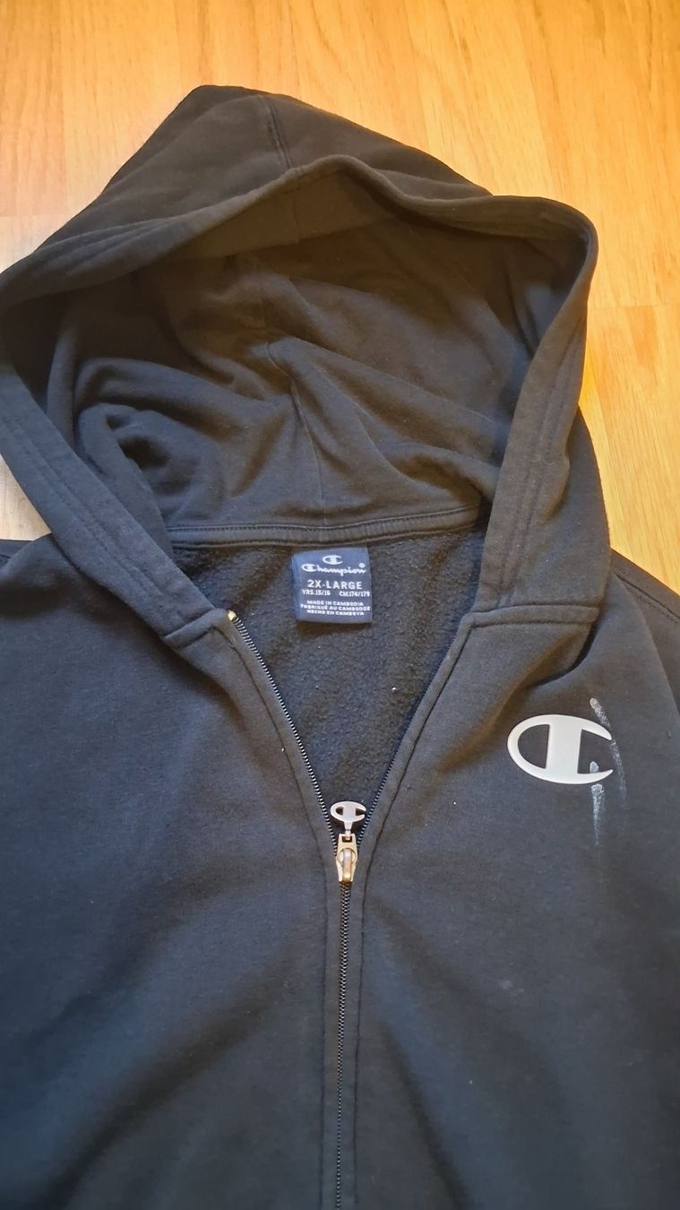 Champion Giacche: Champion Jacke – Usato da Orpund venduto da rul_x5gx 1