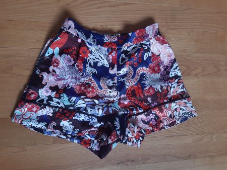 Kurze Hosen von Monki bedruckt Grösse 36
