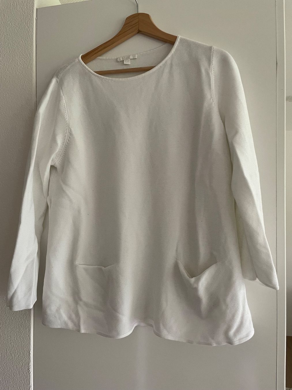 Cos Pulls & Sweat-shirts: Schöner Pullover von COS – D'occasion à Neuwilen par bobbel01