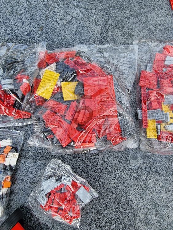 Lego Scuderia Ferrari Truck 8654 5