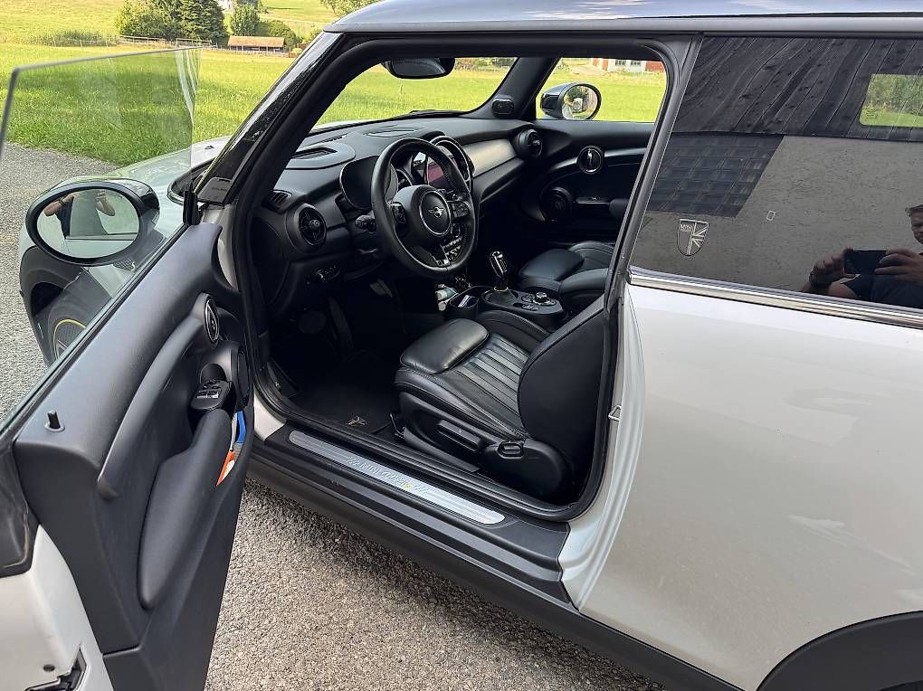 Autos: Mini Cooper SE – Gebraucht aus Bäretswil von Matrix16 2