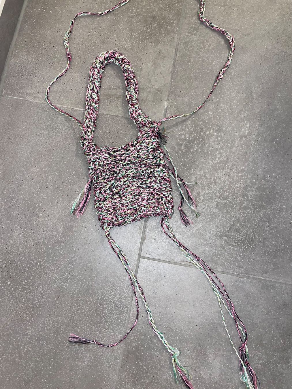 Borse da donna: ALLES RAUS Crochet Bag – Usato da Kloten venduto da simones.thriftshop 2