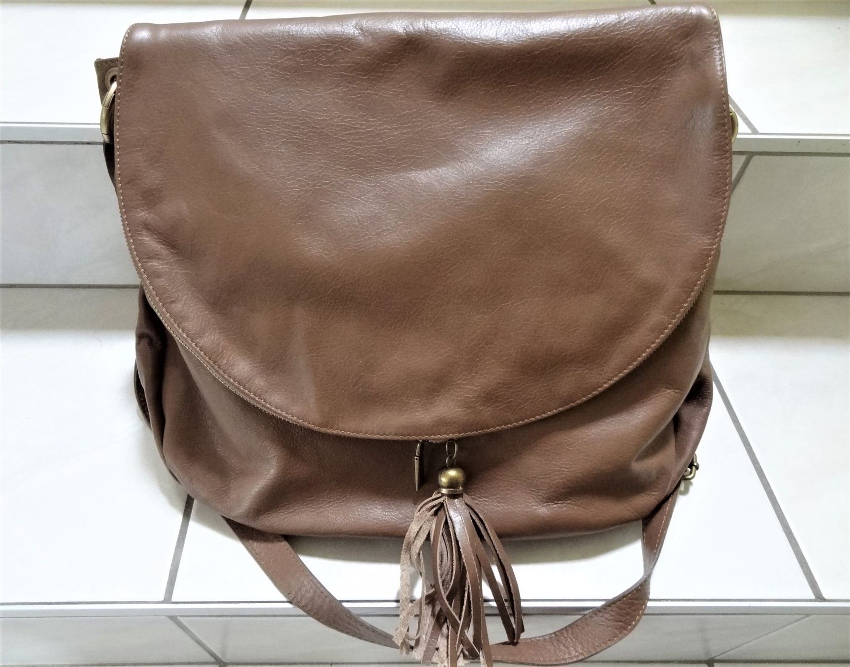 Taschen für Damen: LEDERTASCHE NEU – Neu (gemäss Beschreibung) aus Läufelfingen von Kamari