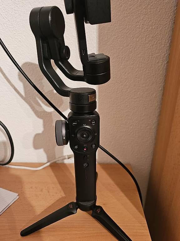 Zhiyun Stative & Köpfe: Gimbal come nuovo – Gebraucht aus Giubiasco von ton_vpl7 2